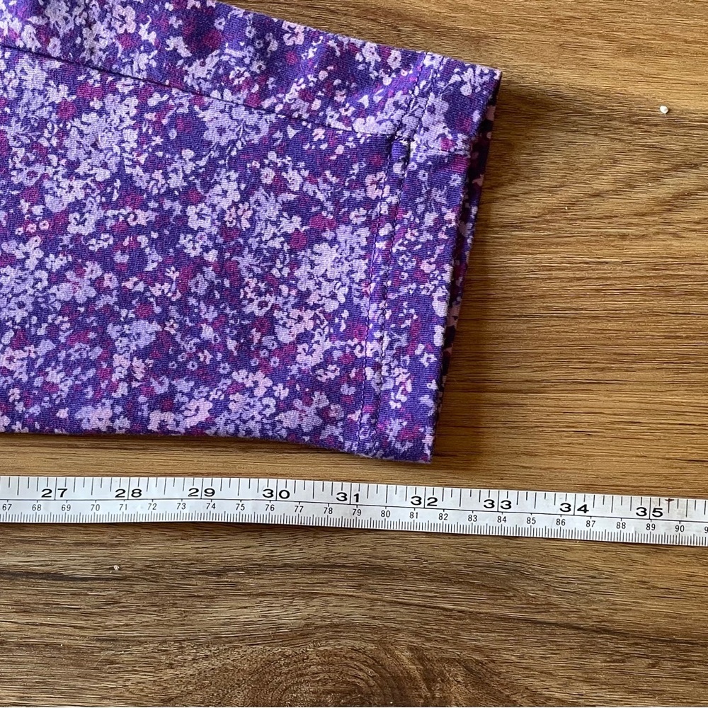 Terra & Sky Purple and Pink Floral Capri Leggings - Picture 5 of 7